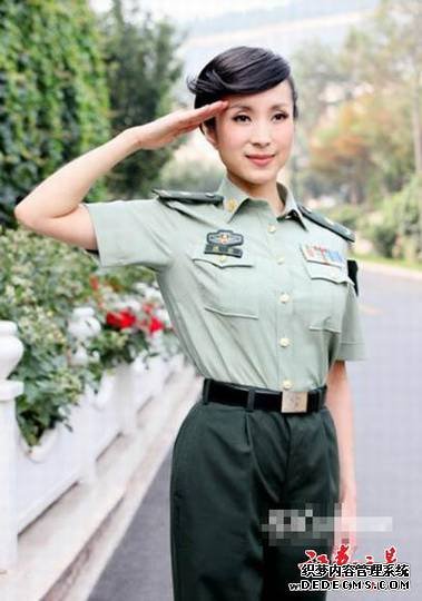 資料圖：湯燦軍裝照。