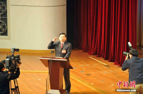 1月15日，在福建省第十二屆人民代表大會第四次會議上，于偉國當選為新一任福建省人民政府省長。張斌 攝