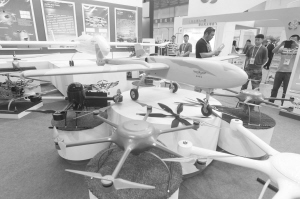 無人機(jī)展示。（資料圖片） 本報記者 郄磊 攝