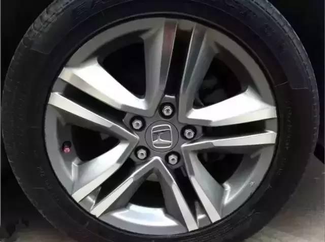洗車的這個小習(xí)慣 能讓車子爆胎的幾率增加5倍！
