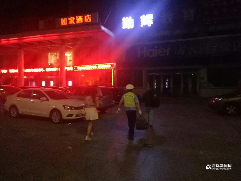 四川游客青島機(jī)場(chǎng)遇黑出租司機(jī)張口要1000元 四川游客青島機(jī)場(chǎng)遇黑出租司機(jī)張口要1000元