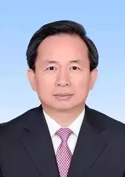 李干杰，男，漢族，1964年11月出生，湖南望城人，1984年加入中國(guó)共產(chǎn)黨，研究生學(xué)歷，工學(xué)碩士，高級(jí)工程師。