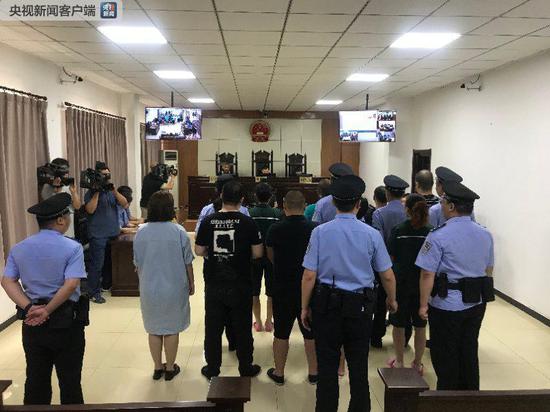 三、被告人王雄磊等9人組織、容留賣淫、敲詐勒索、非法拘禁案